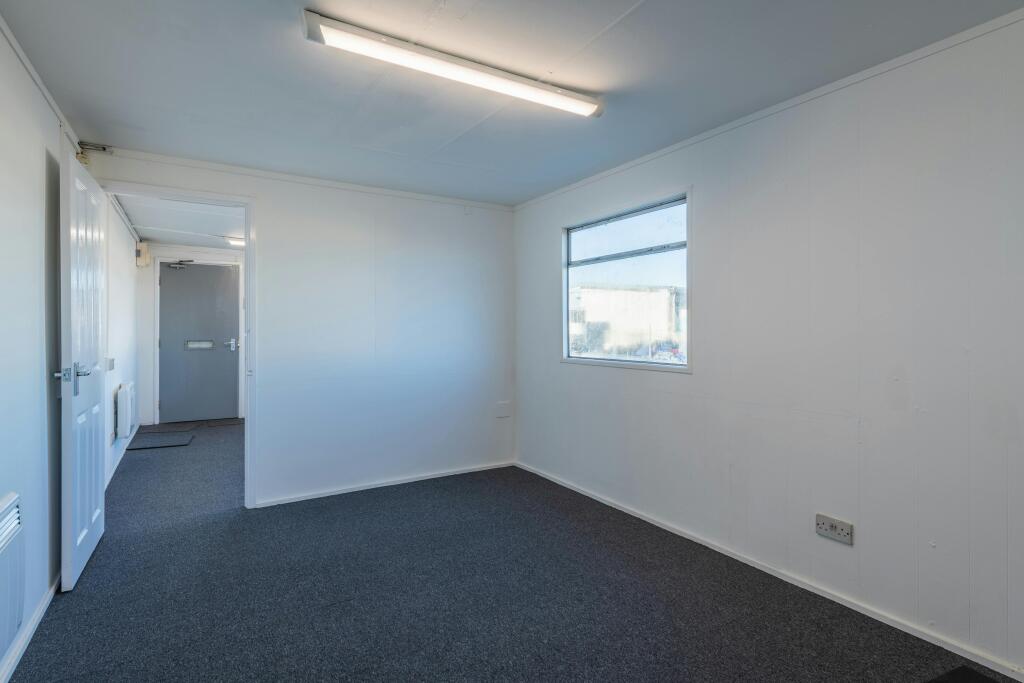 Unit 6 Dean Rd Ind Estate Avonmouth PRINT22.jpg