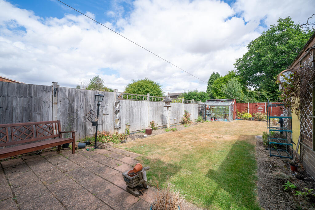 House in Dacorum, Leverstock Green - View 4