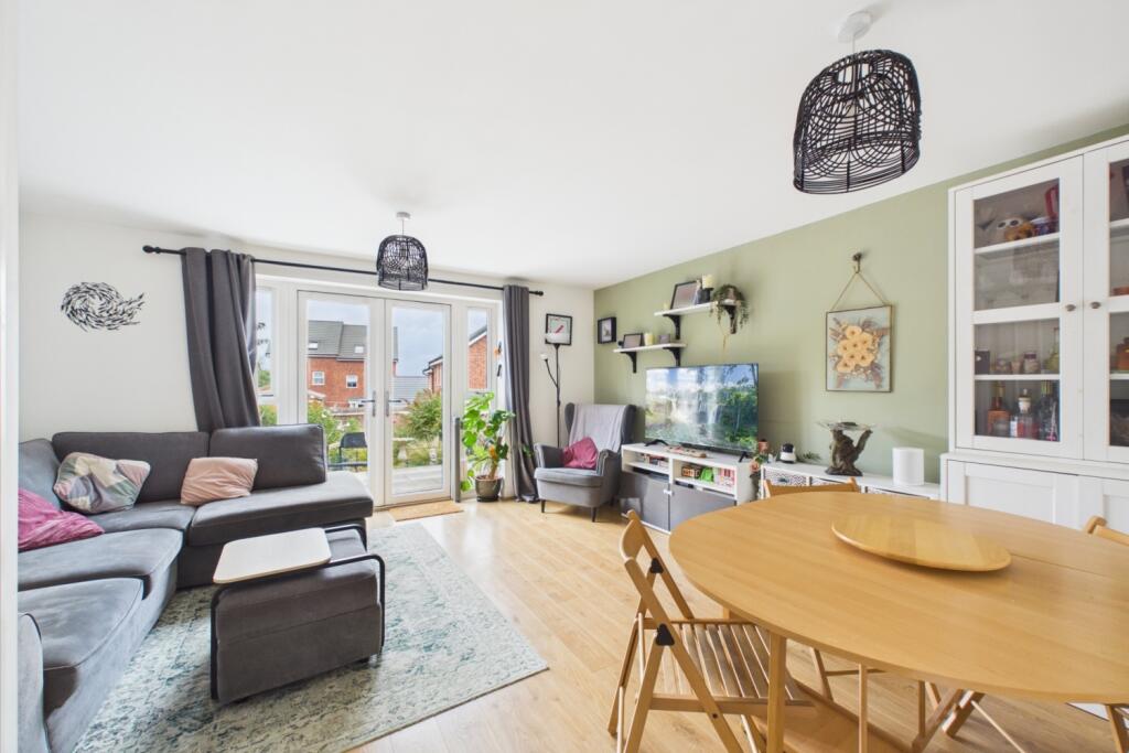 House in Luton - View 3