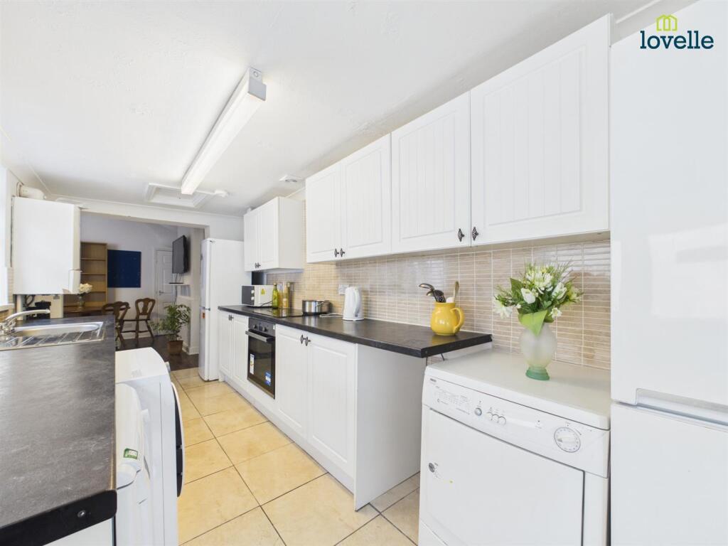 House in Lincoln, New Boultham - View 5