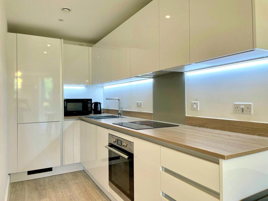 Apartment in Bournemouth, West Cliff - View 3