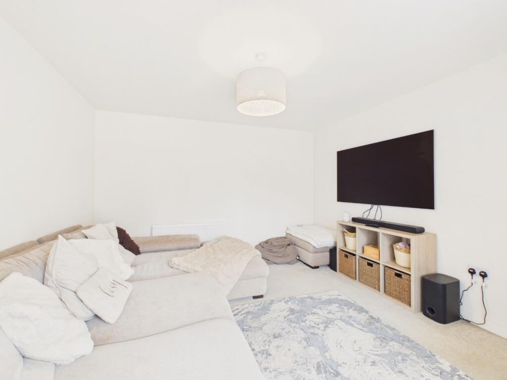House in Hull, Wawne View, Kingswood - View 2