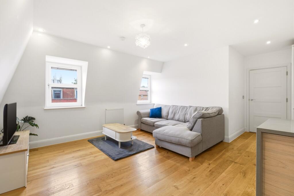 Thompsons Close, Harpenden, Hertfordshire, AL5 - View 2