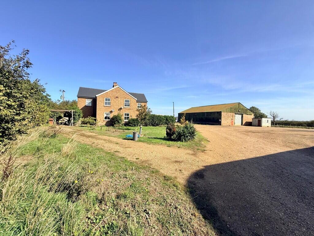House in Fenland, Chatteris - More