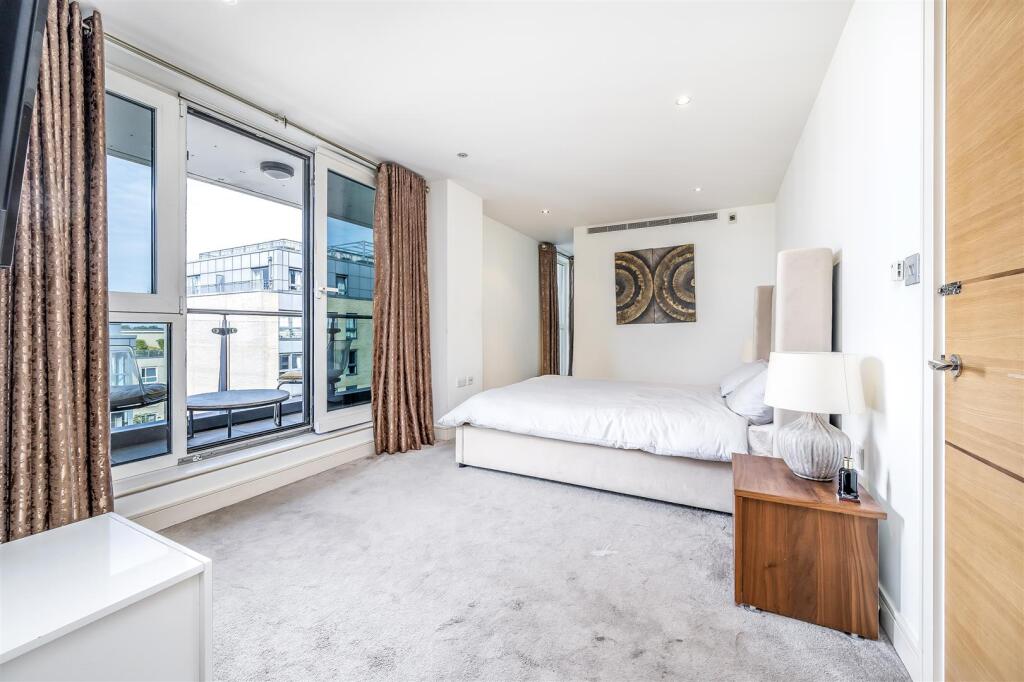 Apartment in London - View 4