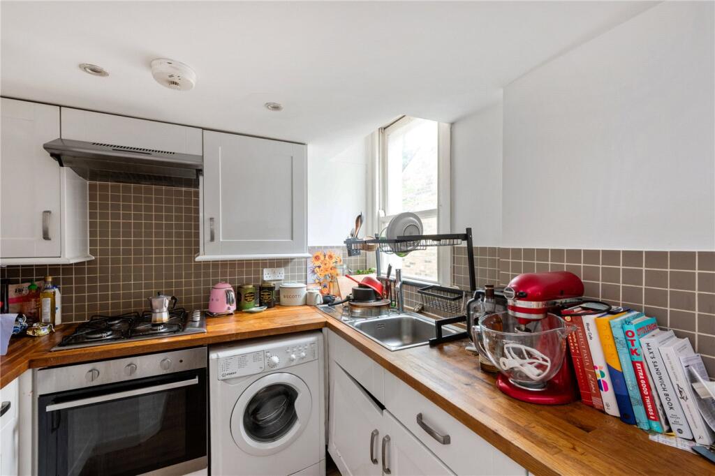 Apartment in London - More