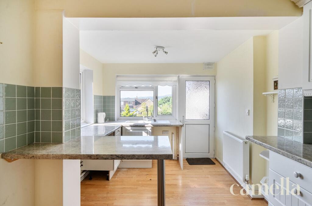 Holcombe Close, Bathampton, BA2 photo 4