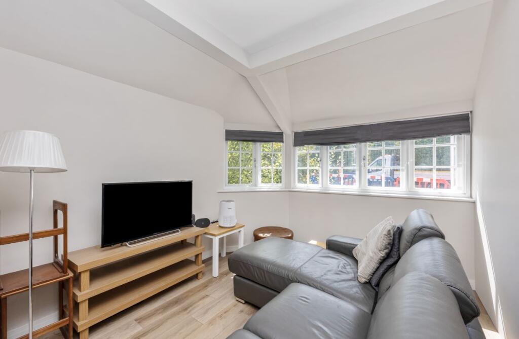 House in Reading - View 3