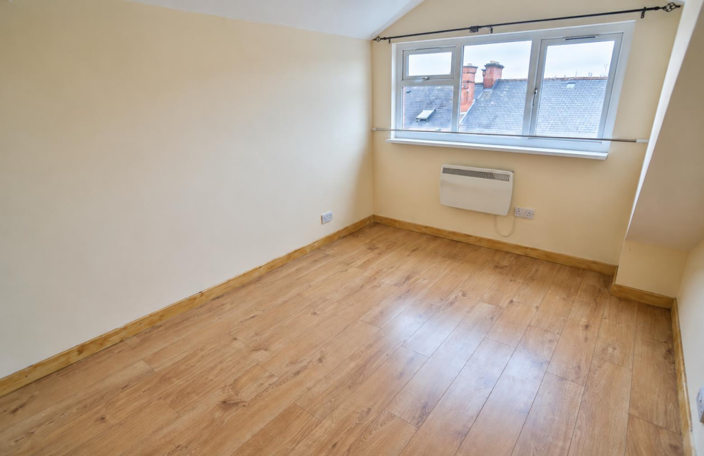 Apartment in Wakefield - View 5