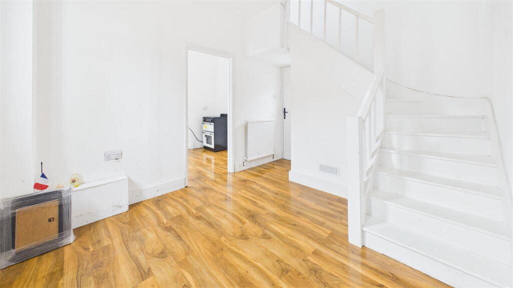 House in Peterborough - View 5
