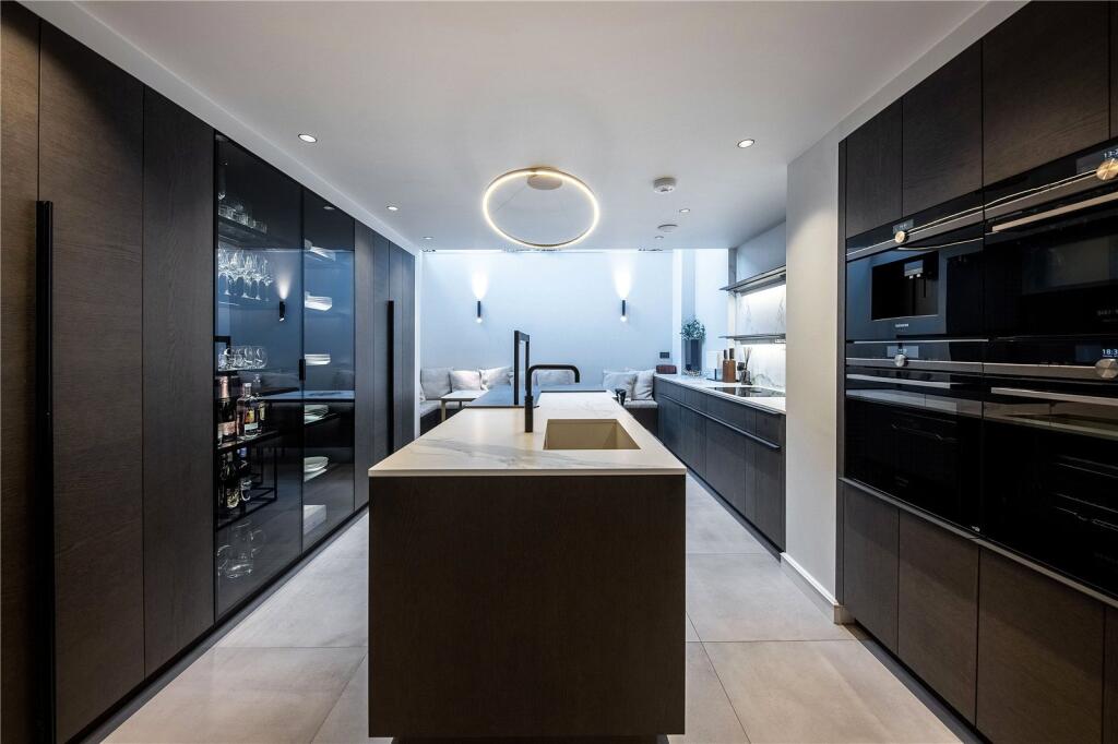 House in London - View 5
