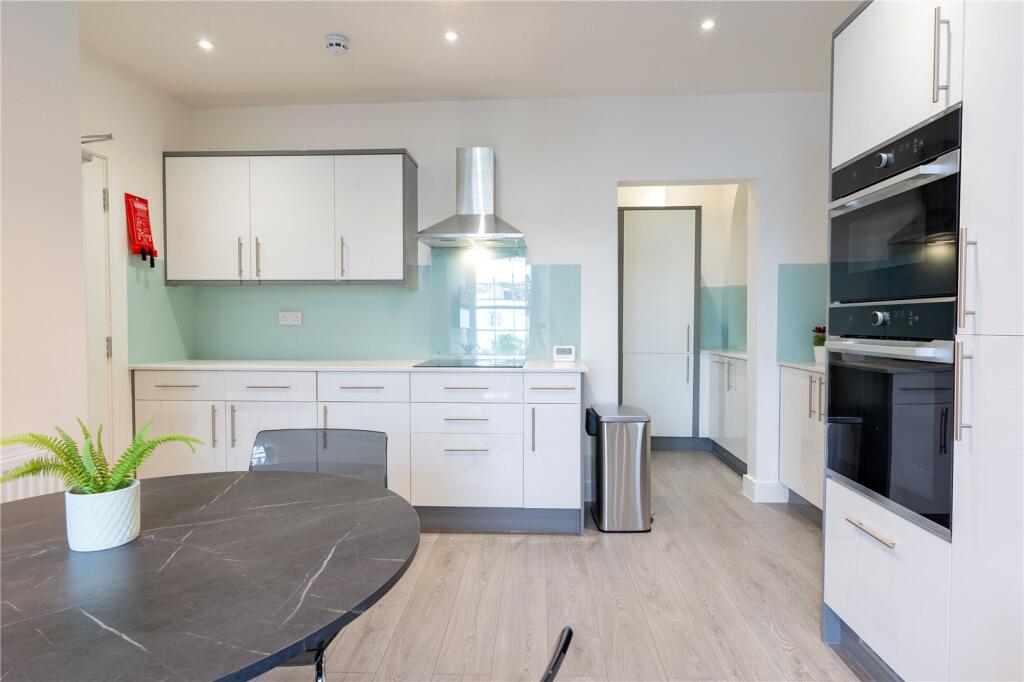Apartment in Bristol - More