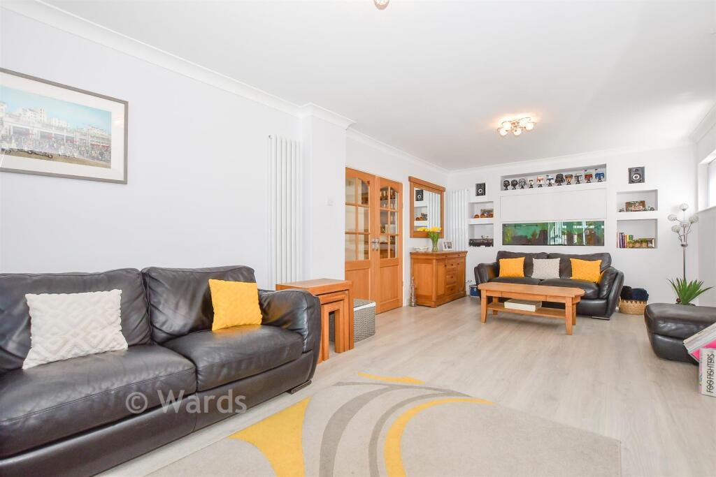 House in Tonbridge and Malling, Leybourne - More