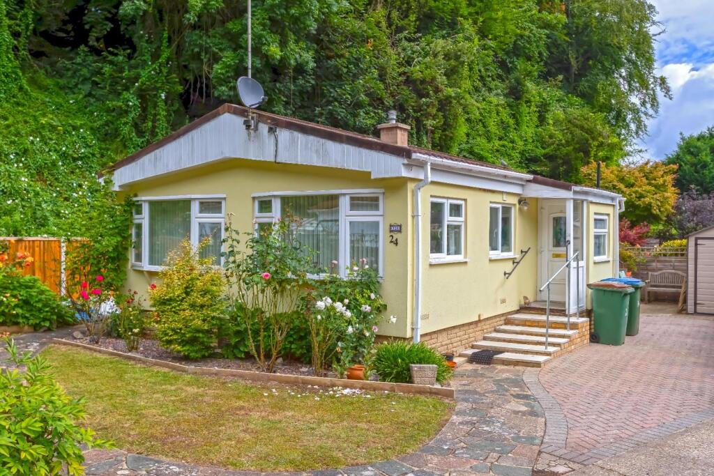 2-bed caravan on Bostal Road, Steyning, £225,000