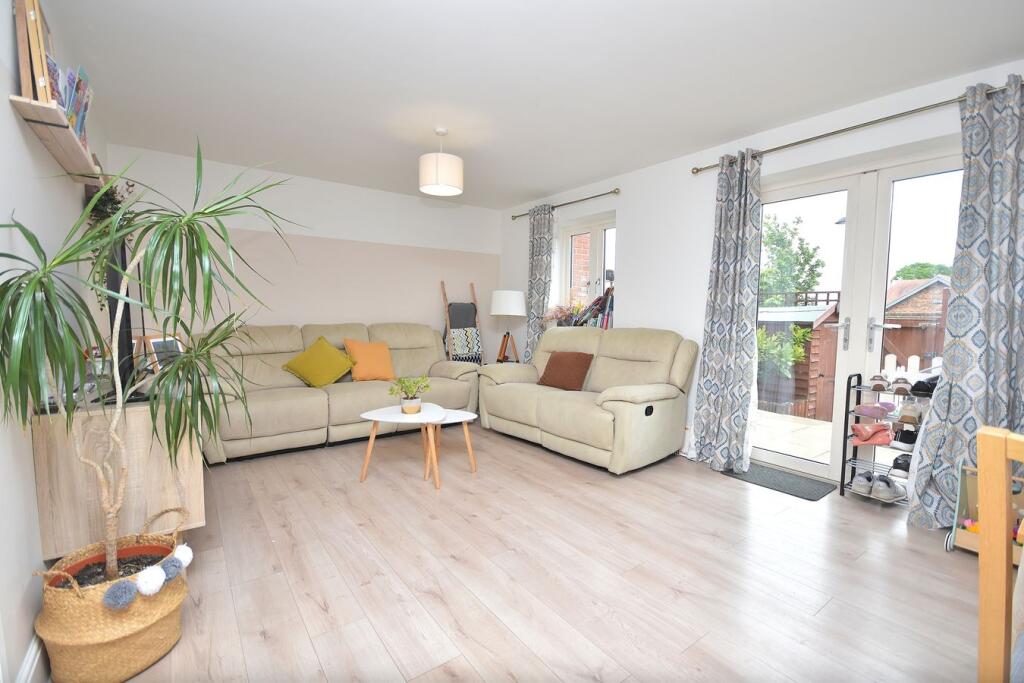 House in Northampton - View 3