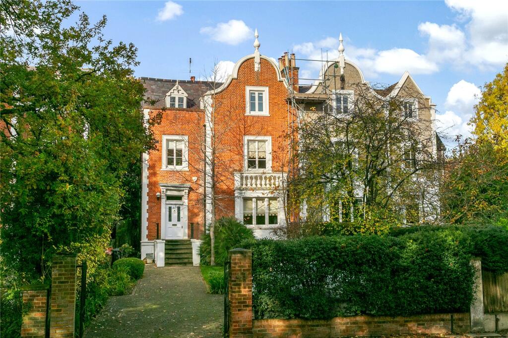 Main image of property: Queens Road, Richmond, TW10