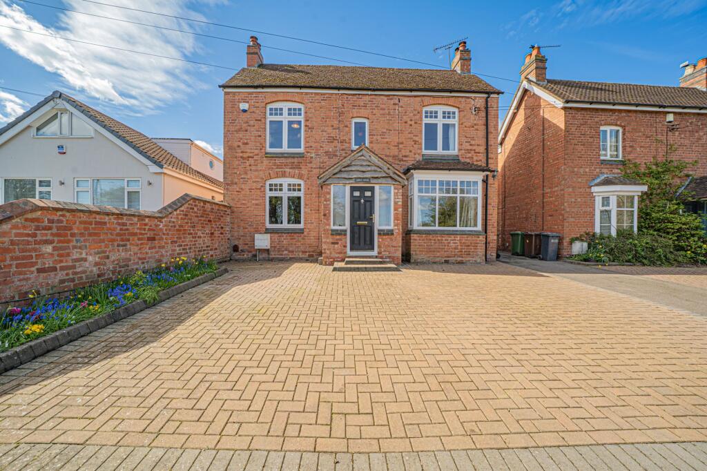 Main image of property: Balsall Street, Balsall Common, CV7