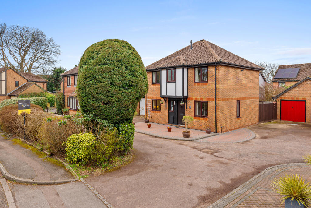 Carlton Tye, Horley, Surrey, RH6, Surrey