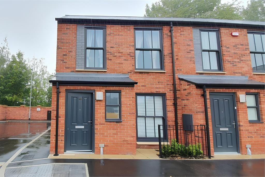 3-bed house on 26 Crowther Street, Stockport, £1,450/mo