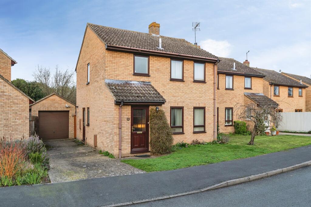 Main image of property: Melvin Way, Histon, Cambridge