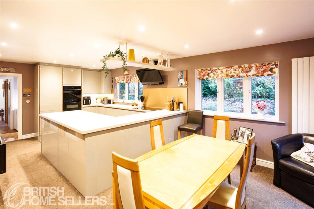 House in Lincoln - View 3