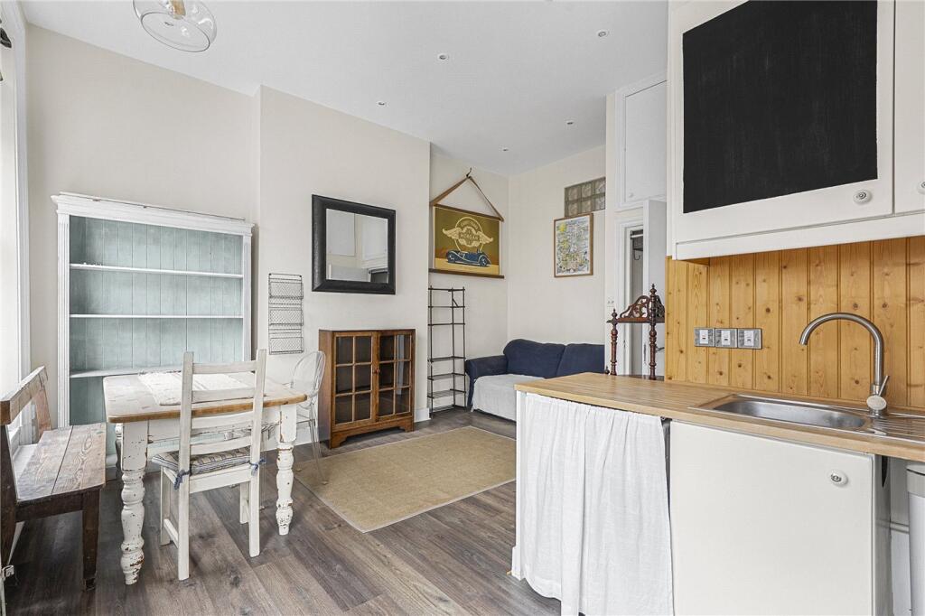 Apartment in London, North Kensington - View 4
