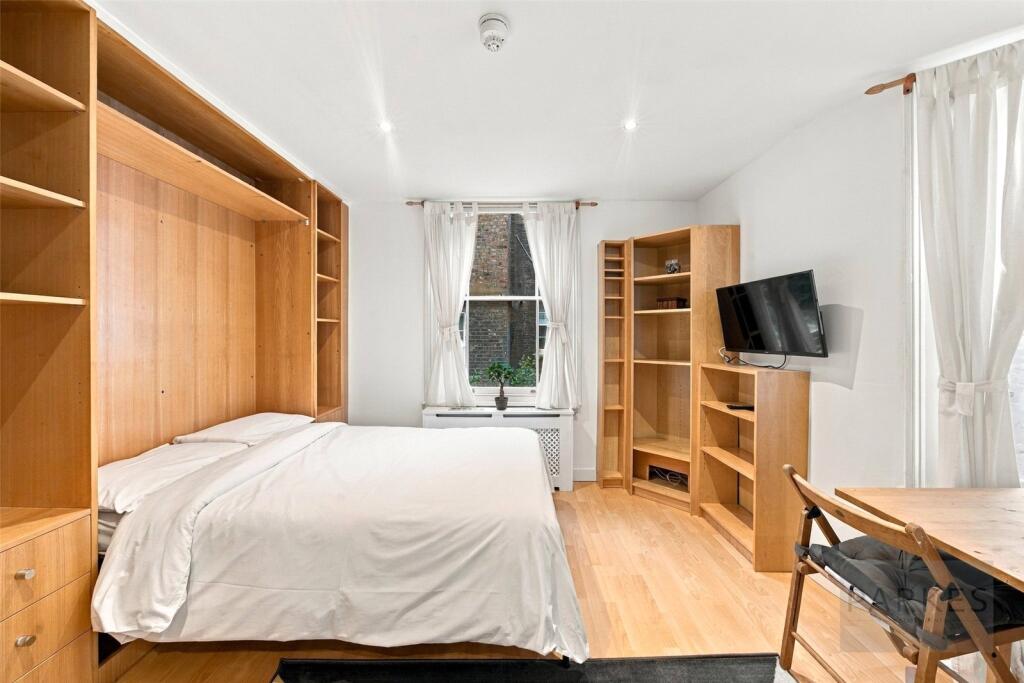 Apartment in London - More