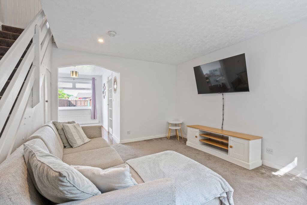 House in Mid Calder, Craigshill - View 3