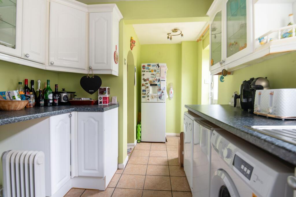 London Road, Little Irchester, NN8 - View 4