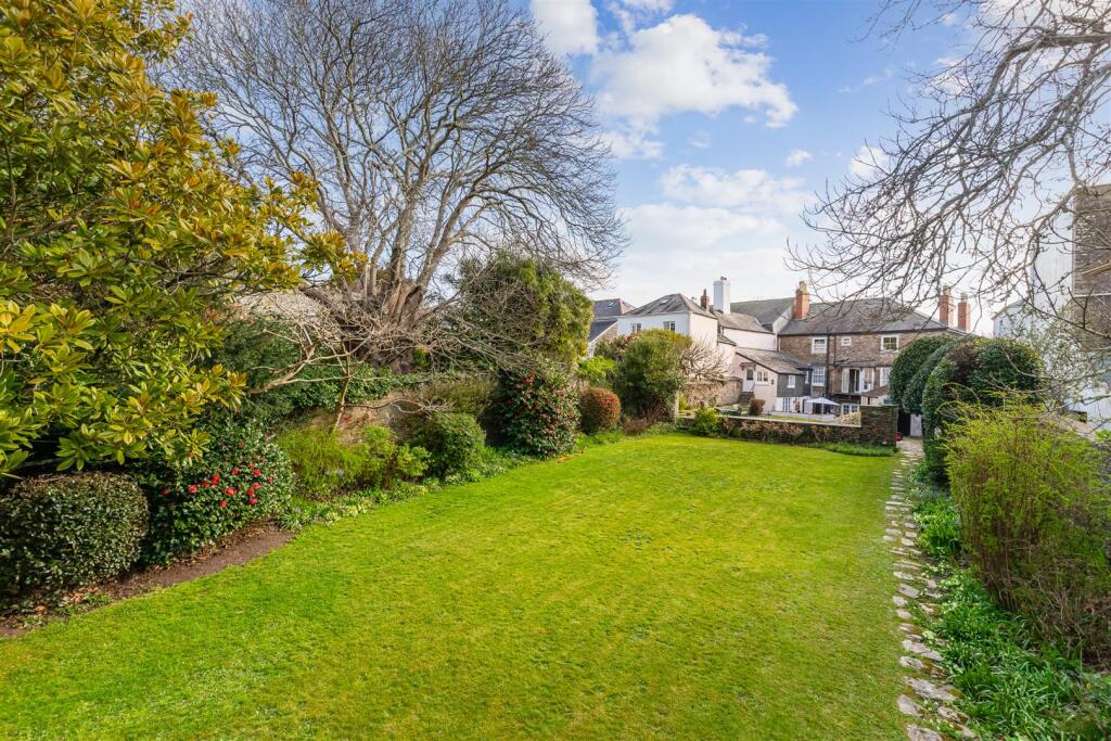 Fore Street, Kingsbridge photo 2