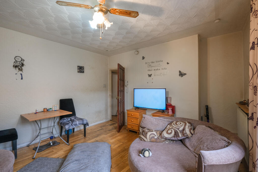 Apartment in Glasgow, West Dunbartonshire - View 4