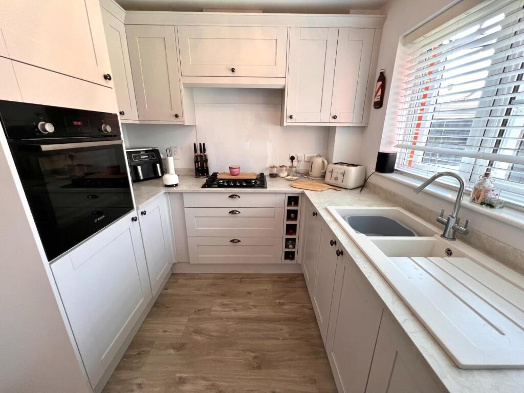 House in Duston, Marina Park, Upton - View 4