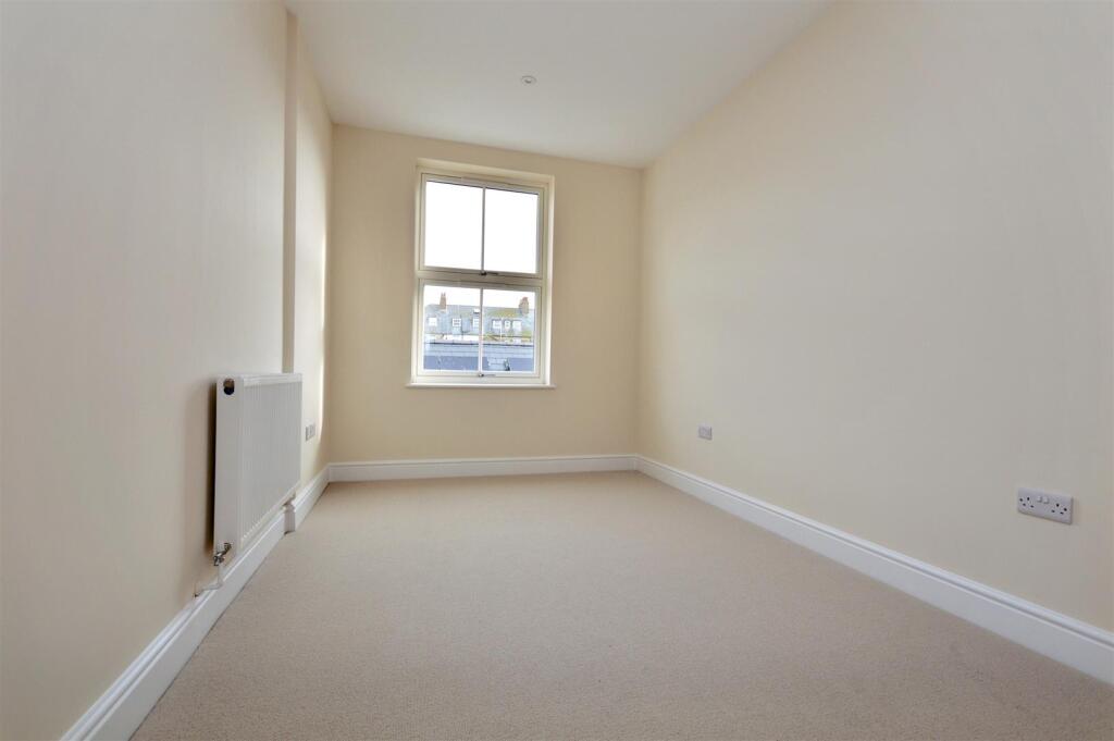 Apartment in Brighton - More