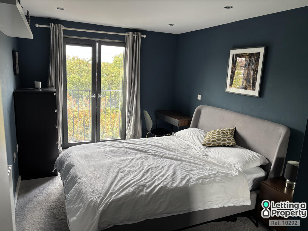 Apartment in London - View 5