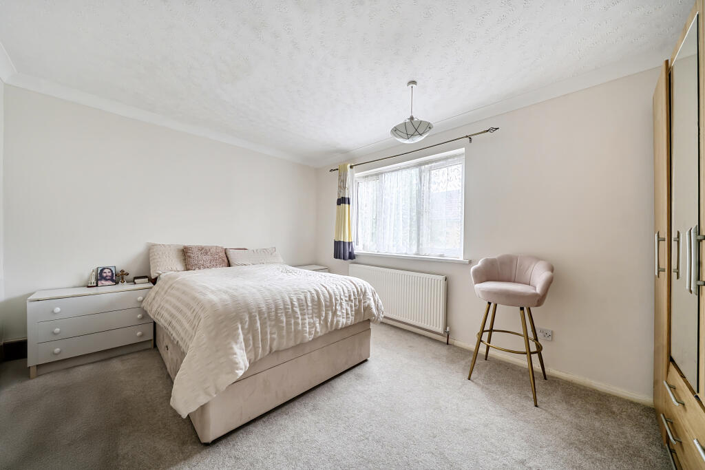 House in Swindon, Gorse Hill - More