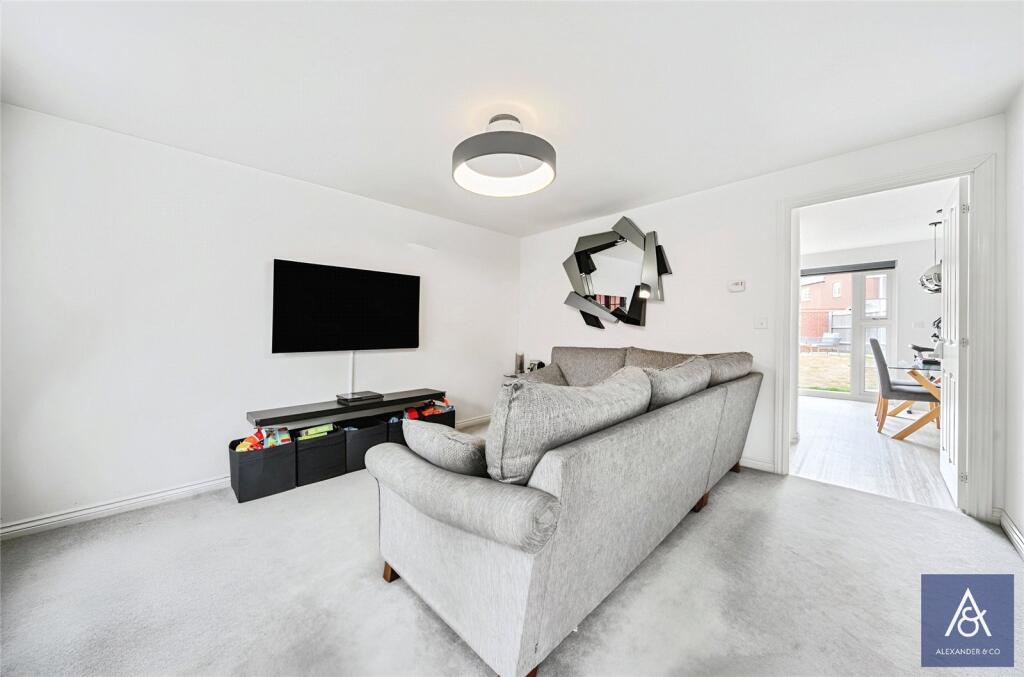 House in Brackley, West Northamptonshire - View 5