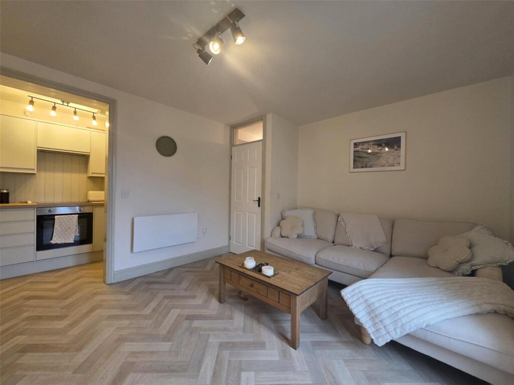 2-bed flat on Pembroke Street, Pembroke Dock, Pembrokeshire, SA72, £99,950