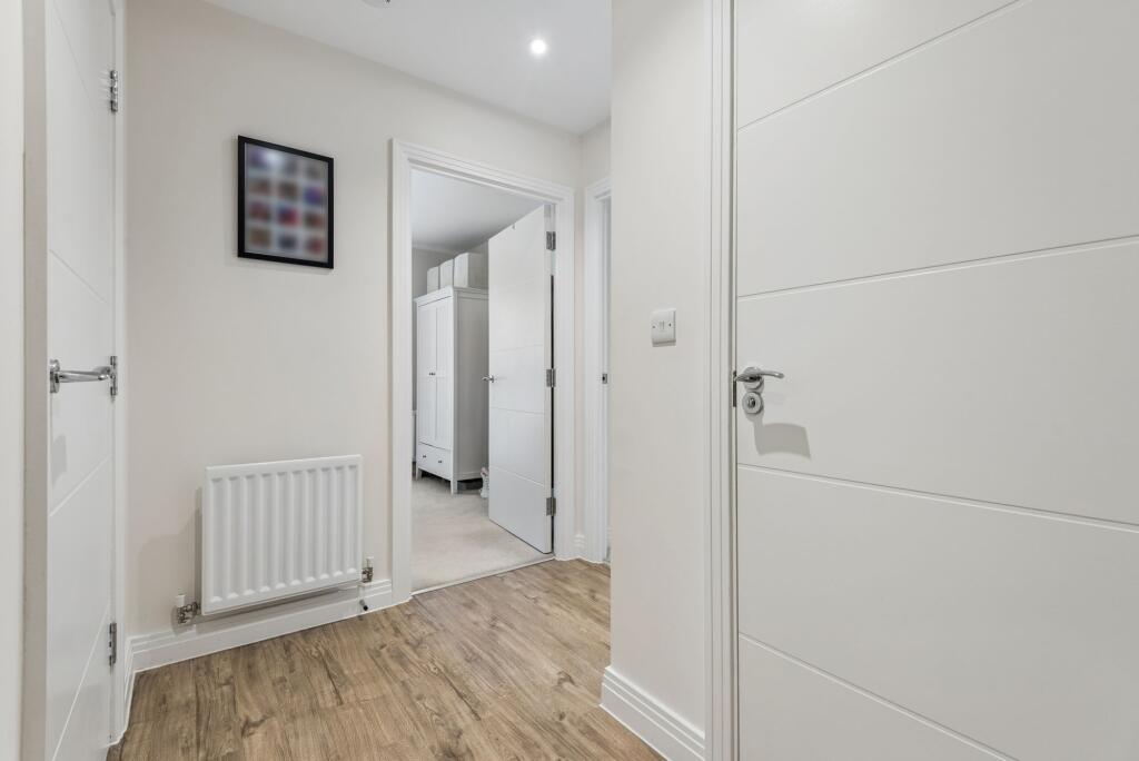 Apartment in Stevenage, Hertfordshire - More