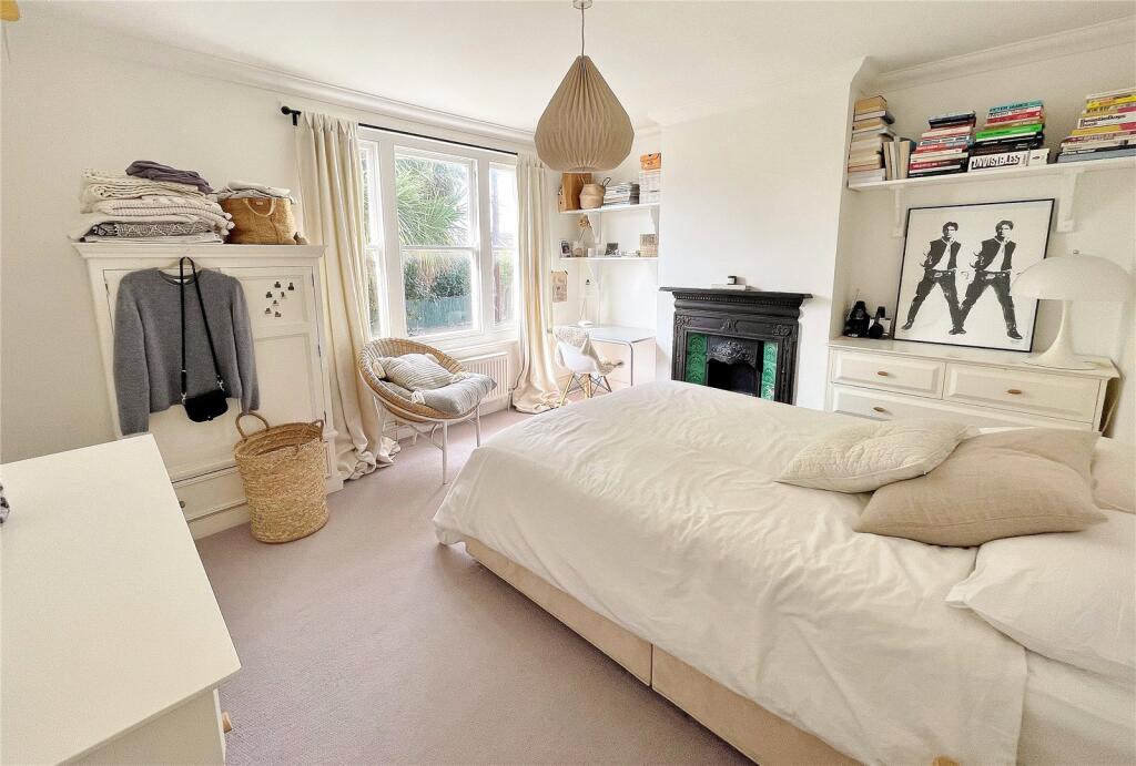 House in Brighton - View 5