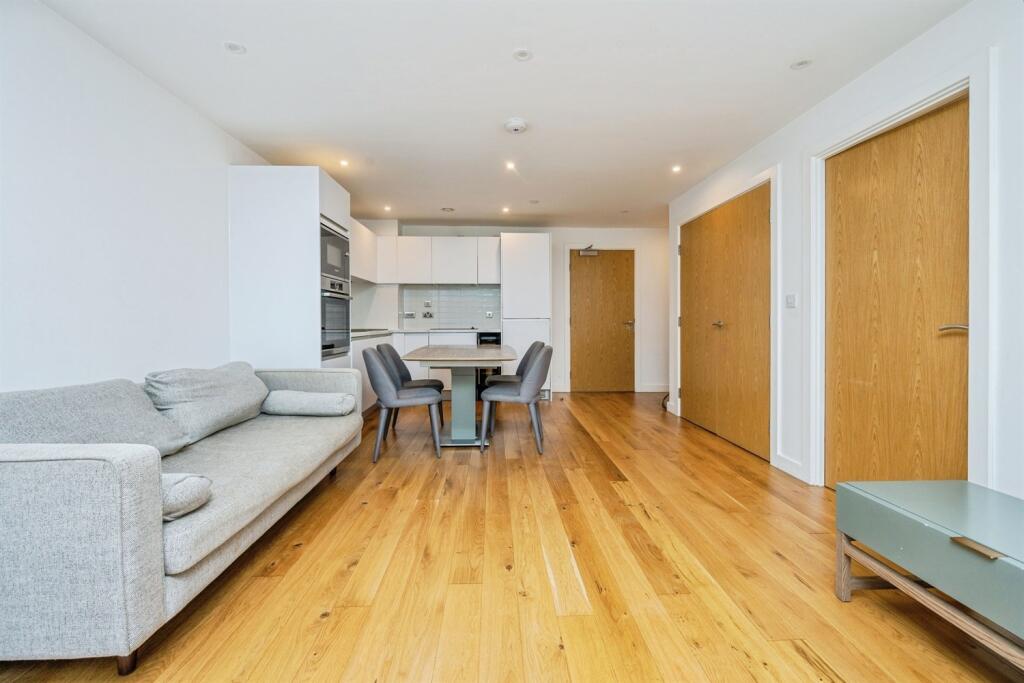 Additional image 4 of Arden Gate, B15