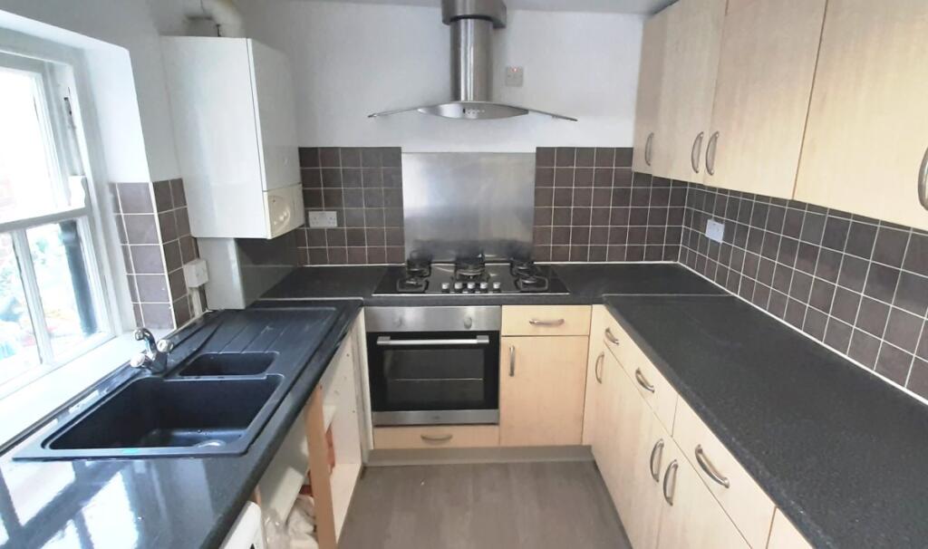 Apartment in Brighton, Round Hill - View 3