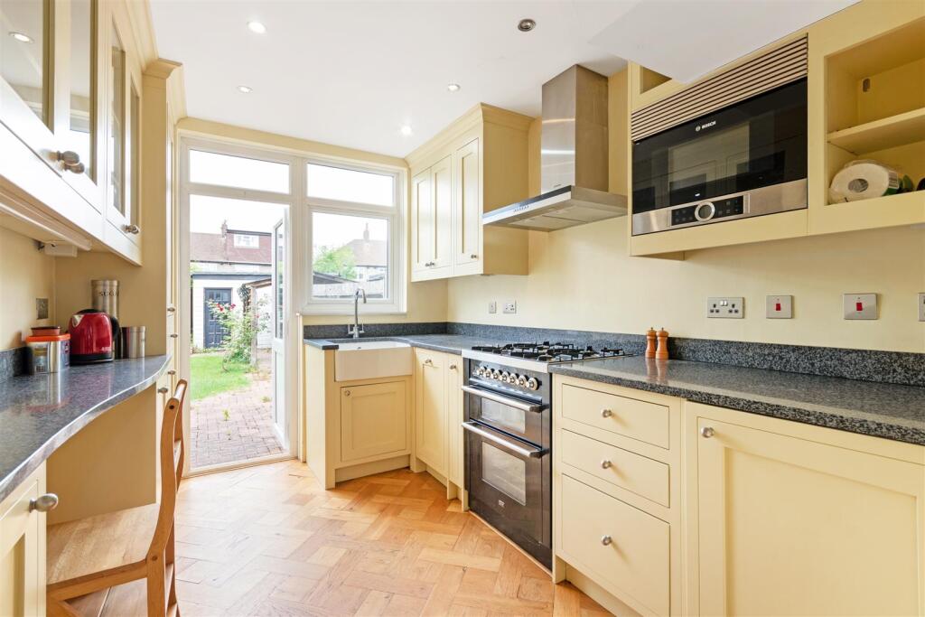 House in London, West Barnes - View 5