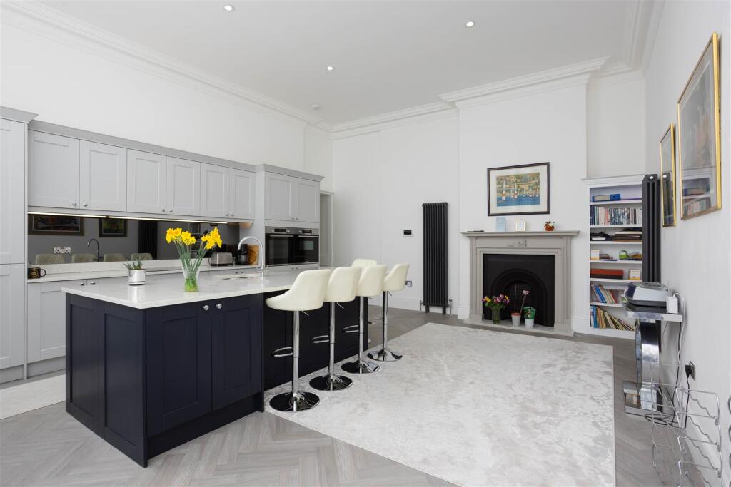 Apartment in York - View 2