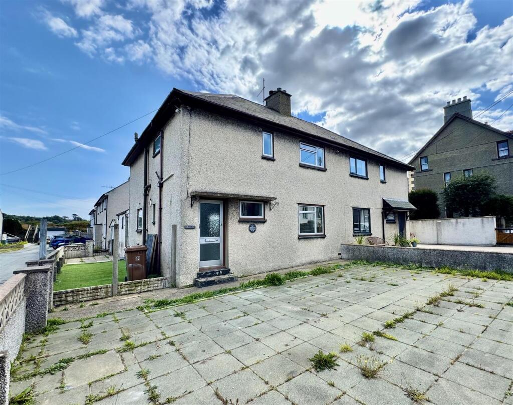 Main image of property: Cae Hendy, Llanbedrog