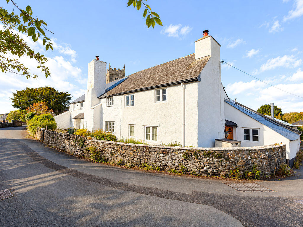 5-bed house on Bickington, Newton Abbot, £500,000