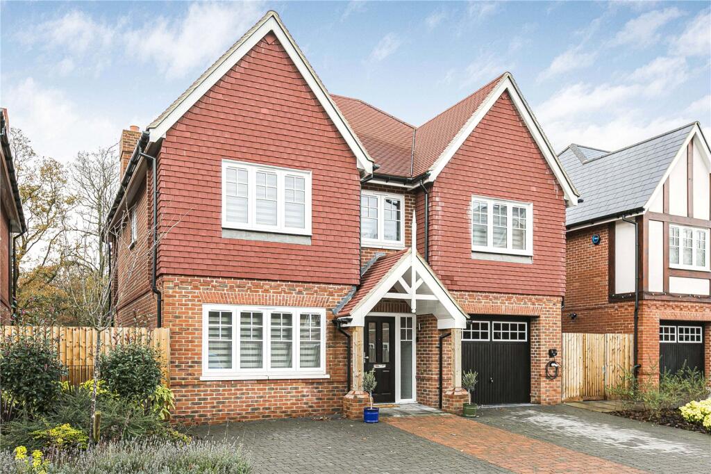Main image of property: Edward Close, Goffs Oak, Hertfordshire, EN7