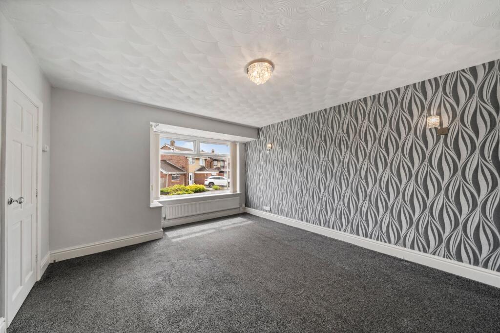 House in Wigan, Ashton-in-Makerfield - More