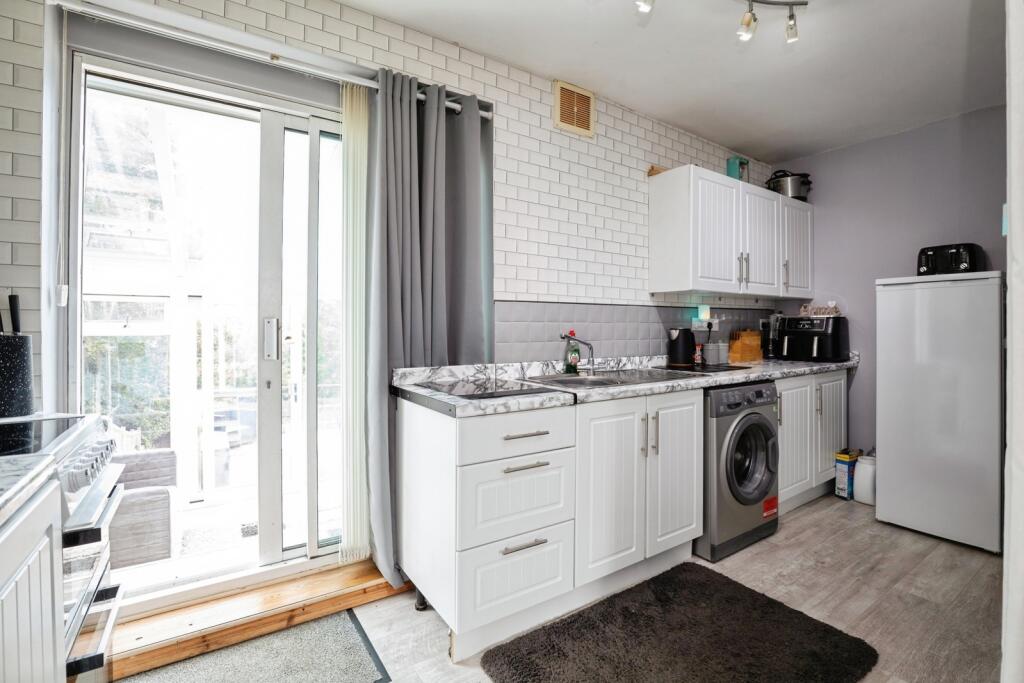 House in Strood, Medway - View 3