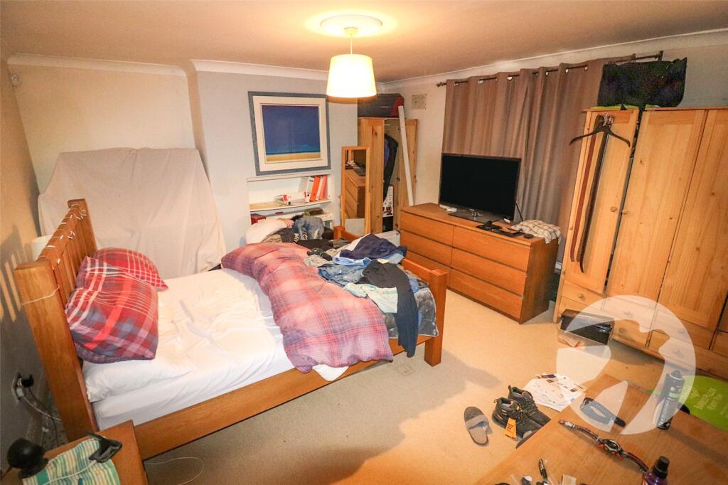 House in Dartford - View 2