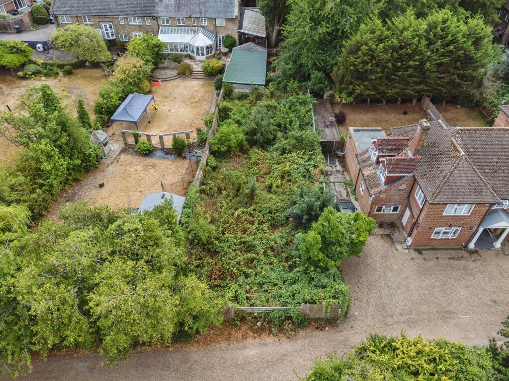 Old Manor Drive, Gravesend - View 4